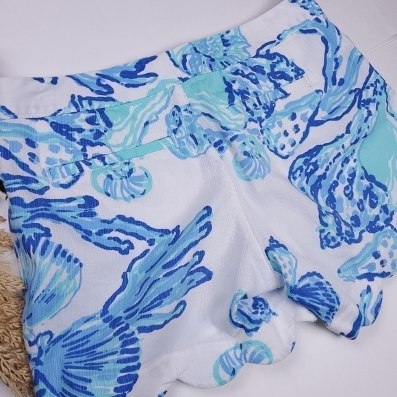 Lilly Pulitzer The Buttercup Blue White Scallop Floral Cotton Shorts Siz… - Picture 4 of 16